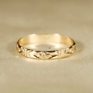 14k Gold pattern ring